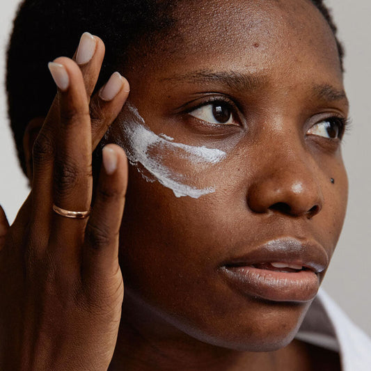 Feuchtigkeitscreme für fettige Haut